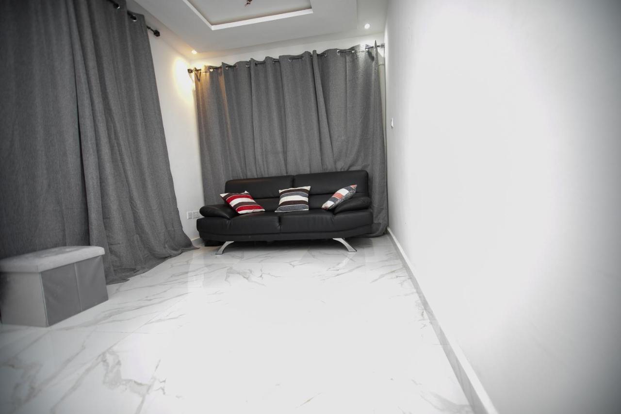 Marysin Guest House アクラ エクステリア 写真